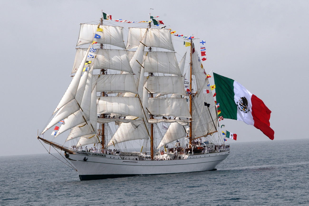 Young Officers join Mexican Navy Sail Training ship | Royal Navy