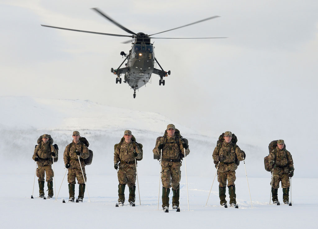 Warm reception for Challenge skiers | Royal Navy