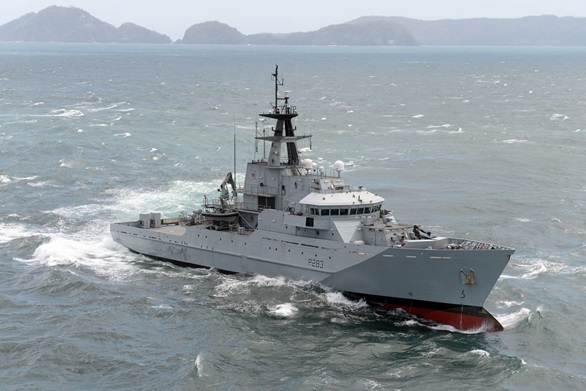 HMS Mersey helps sanctuary in Trinidad