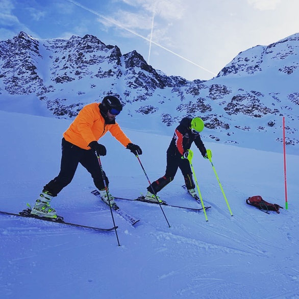 AB Brett Wild and Paralympian Millie Knight skiing