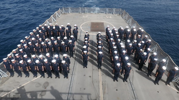 HMS Montrose's crew fill their flight deck