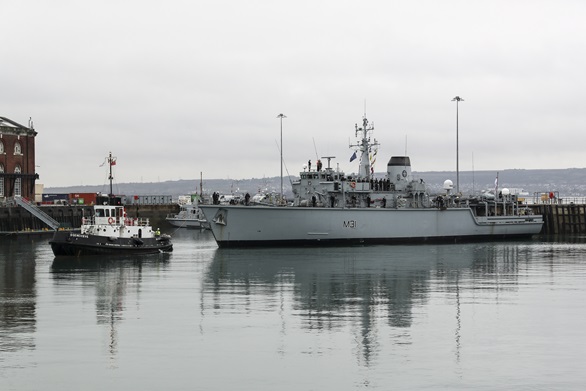 HMS Cattistock returns to Portsmouth. Picture: LPhot Barry Swainsbury