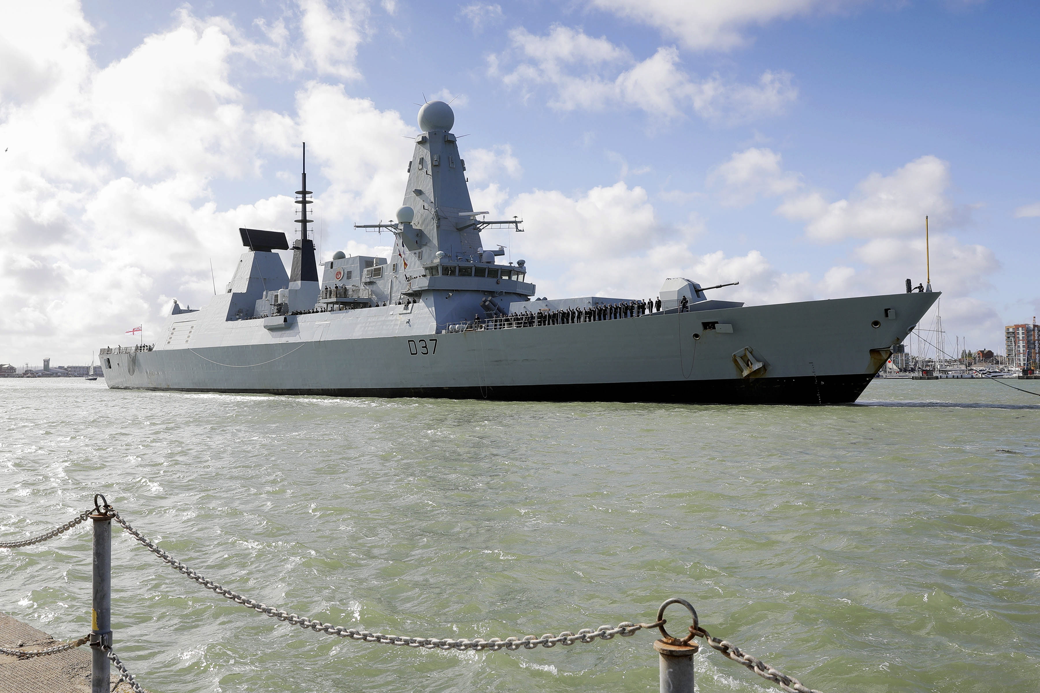  HMS Duncan  returns home after protecting 1m tonnes of 