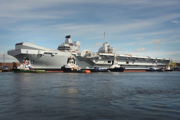 HMS Queen Elizabeth begins tracking aircraft as she flashes up her radar