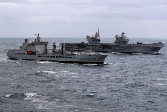 HMS Queen Elizabeth and RFA Tidespring meet up at sea