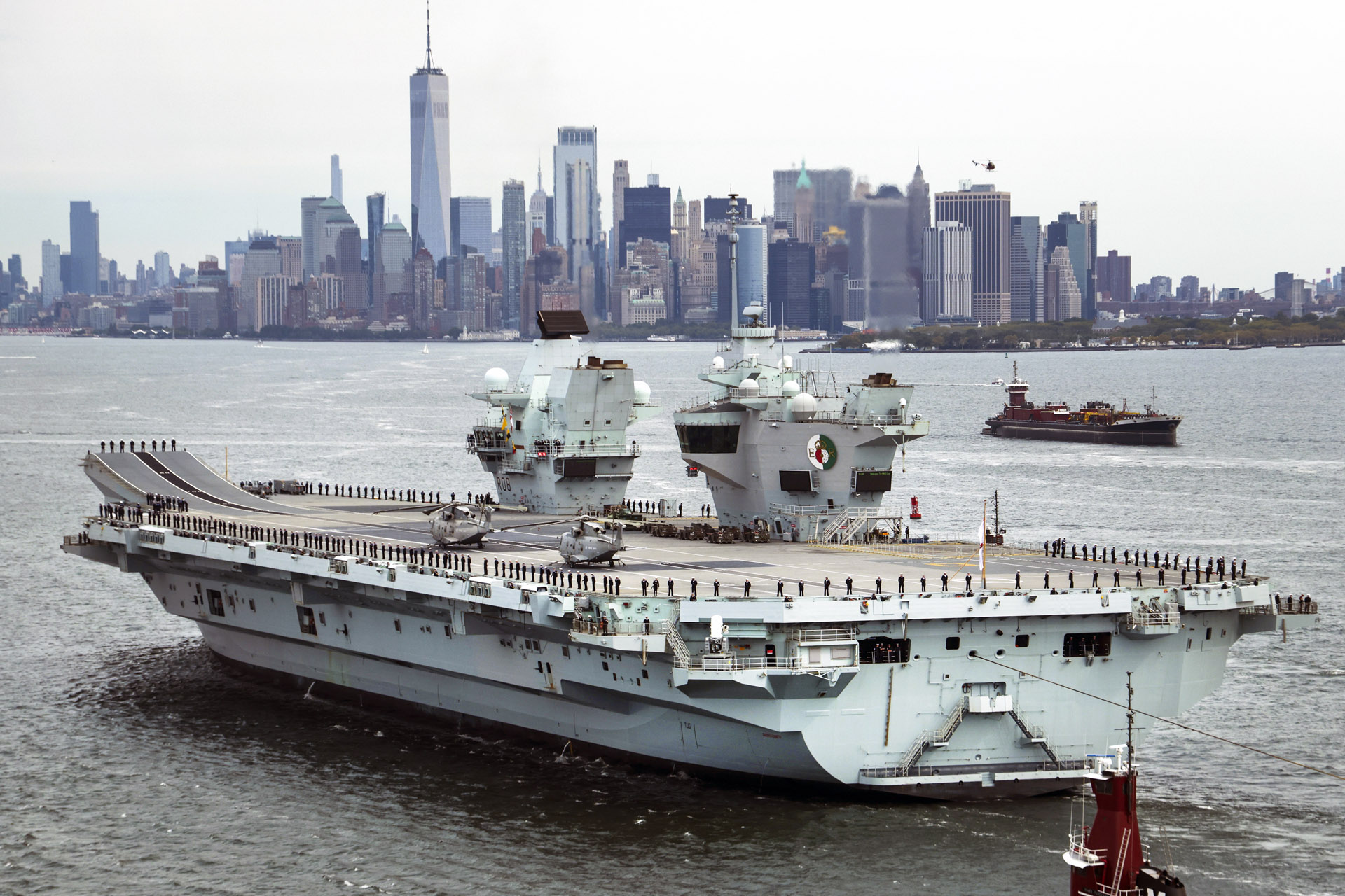 Flagship HMS Queen Elizabeth arrives in New York