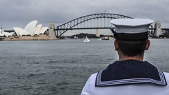 HMS Sutherland sails into Sydney Harbour