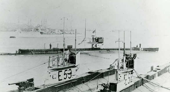 HMS E52 in harbour with other Royal Navy submarines in WW1